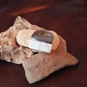 Vince Camuto Howlite Ring